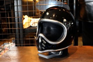 バッター用ヘルメット 黒 フェイスガード付き バッター用ヘルメット 黒 フェイスガード付き バッター用