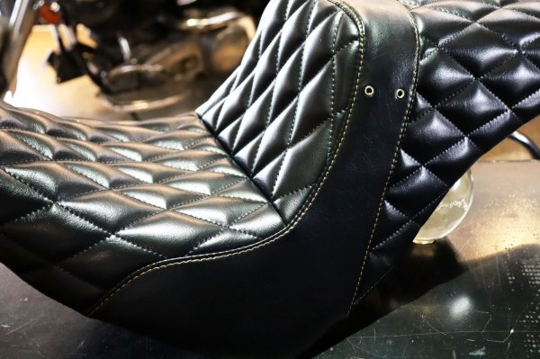 画像5: M8用　ファットダブルシート(ダイヤステッチ)※※在庫なしの場合、発送まで2か月ほどお日にち頂いております※※ (5)